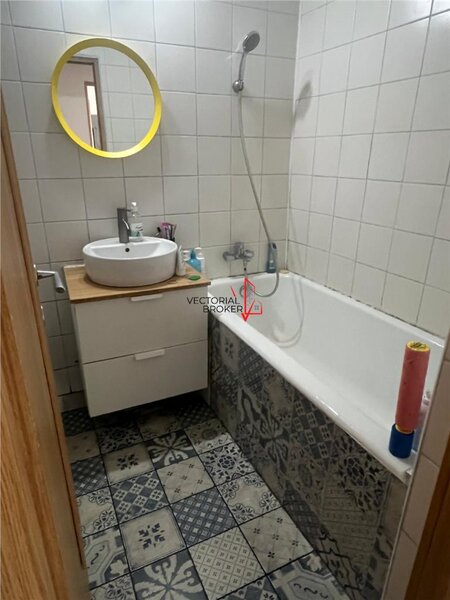 Titan Potcoava- Parc Apartament 3 camere, et.2, renovat complet,